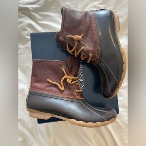 Good Used Condition Sperry Duck Boots